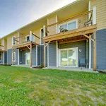 Erie Vacation Rental With Patio, Near Golf Course!