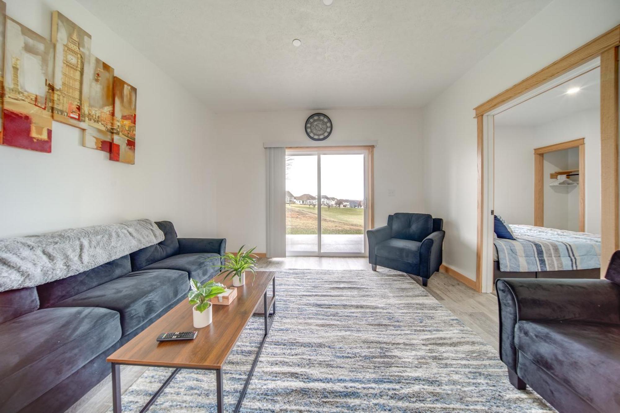 Vacation With Patio, Near Golf Course! Apartment *