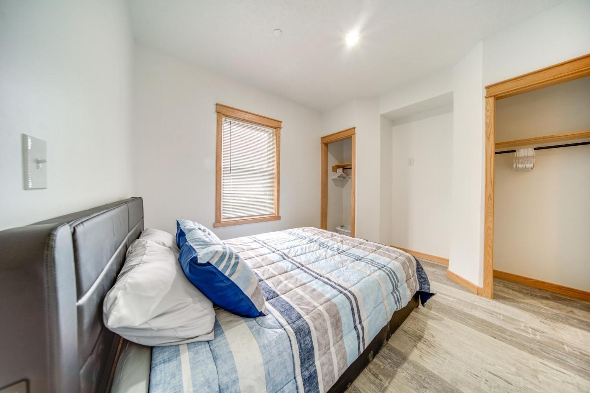 Vacation With Patio, Near Golf Course! Apartment