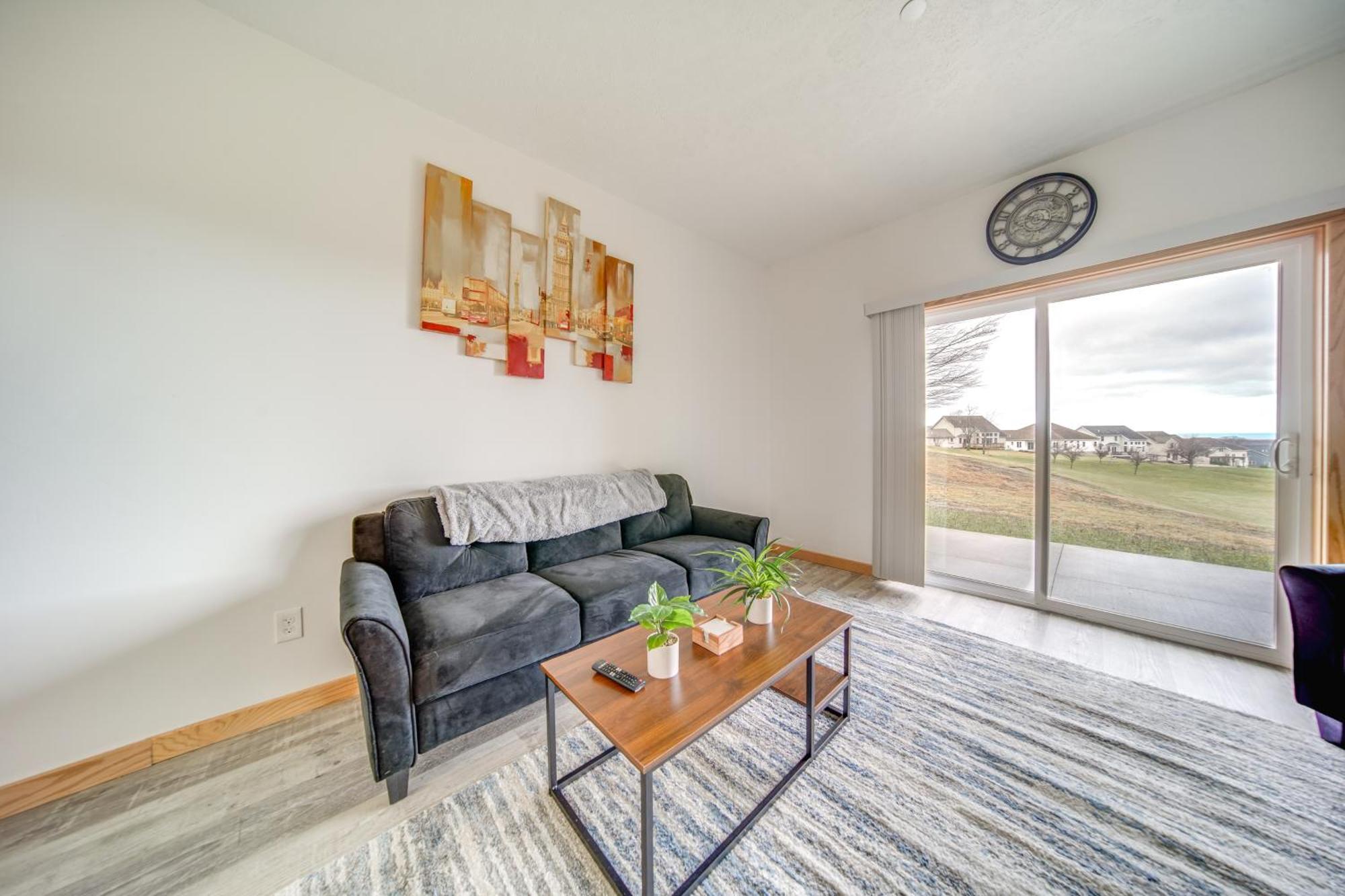 Apartment Vacation With Patio, Near Golf Course! *