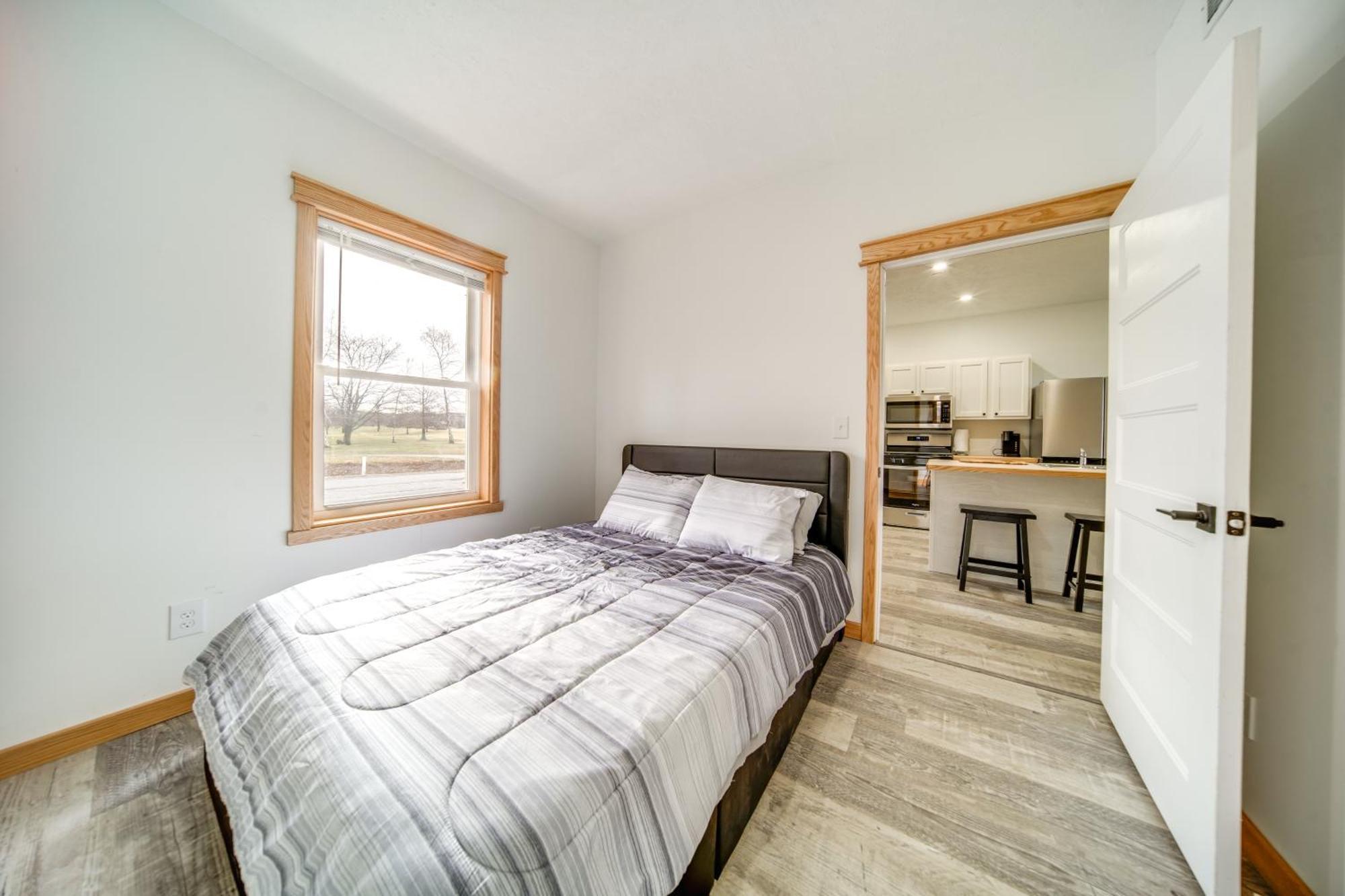 Vacation With Patio, Near Golf Course! Apartment *
