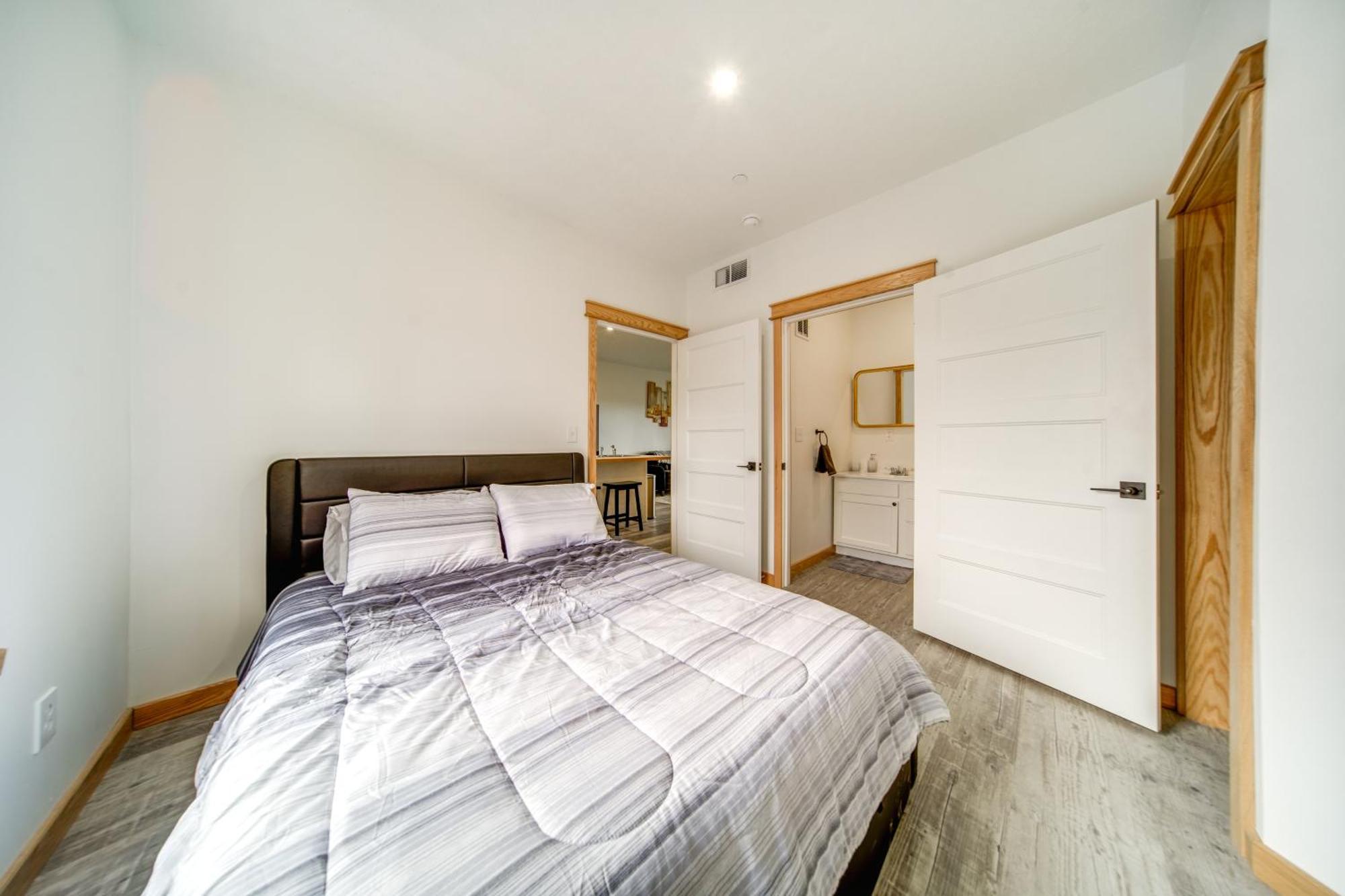 Vacation With Patio, Near Golf Course! Apartment