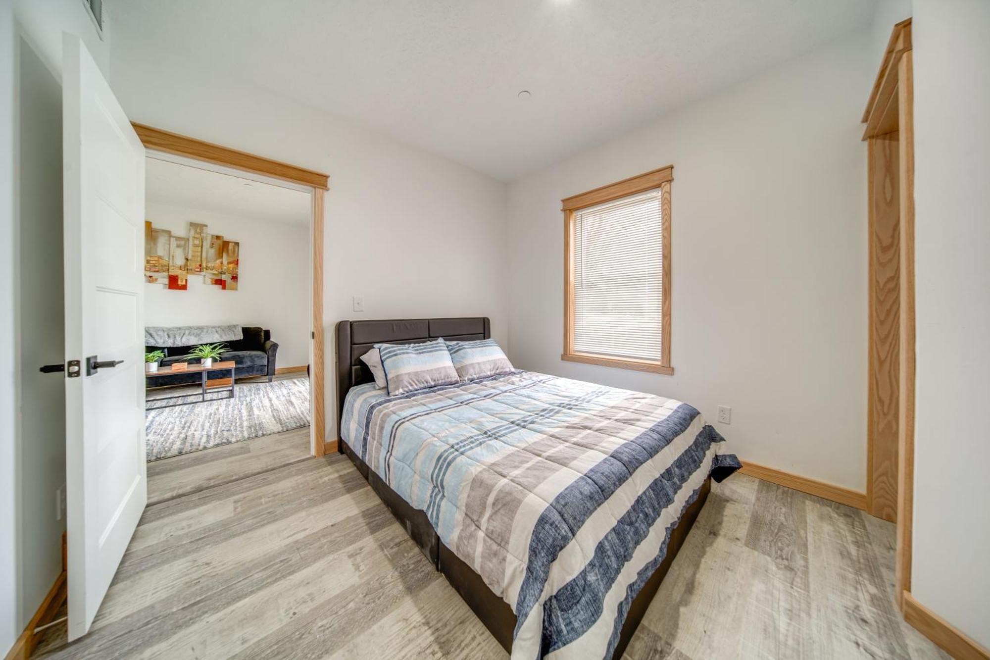 Vacation With Patio, Near Golf Course!