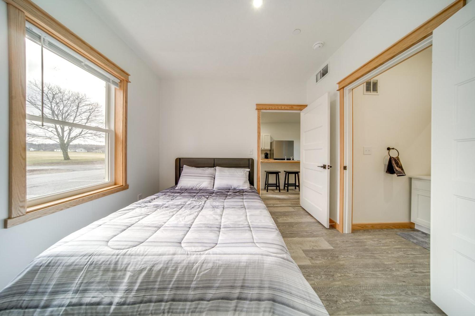 Vacation With Patio, Near Golf Course! Erie